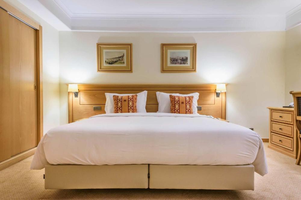 Suite interior